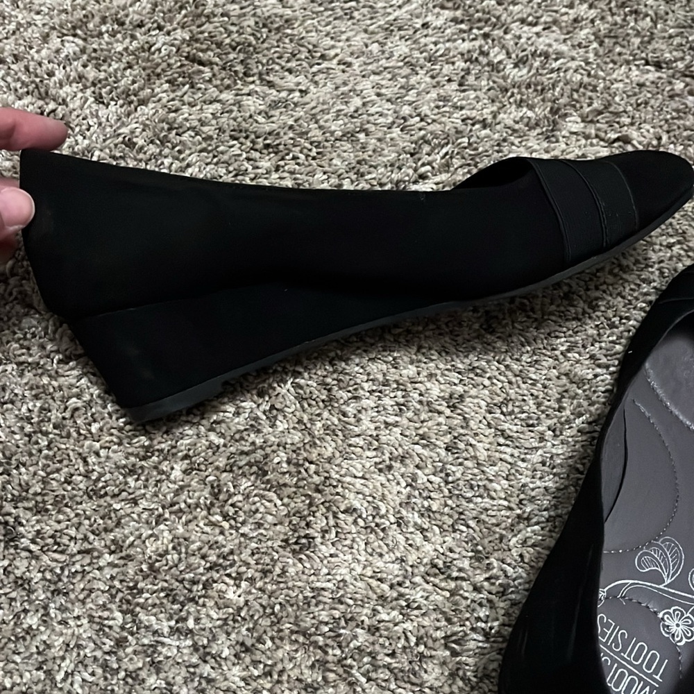 Elegant Black Women's Flats